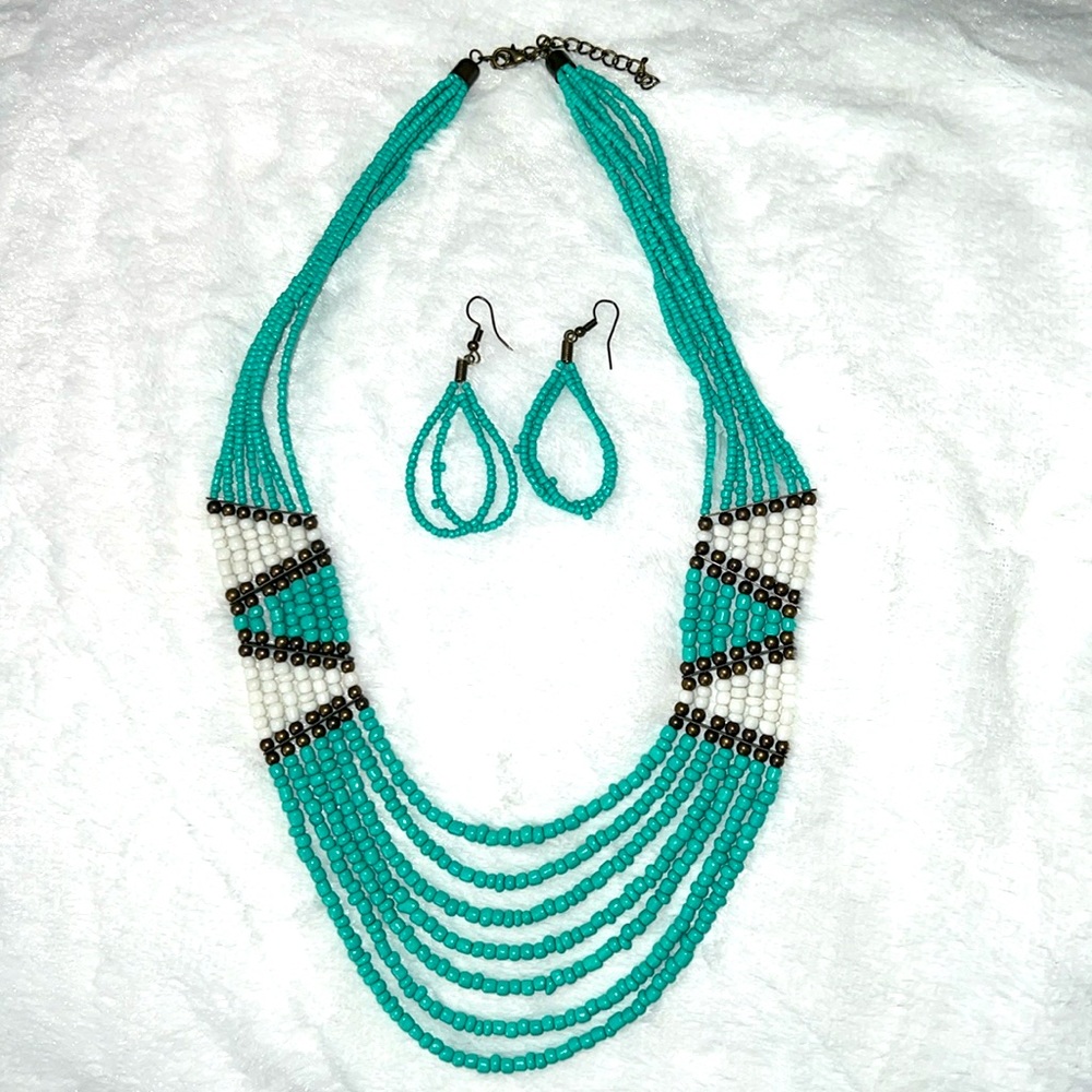 Beautiful necklace and earrings set